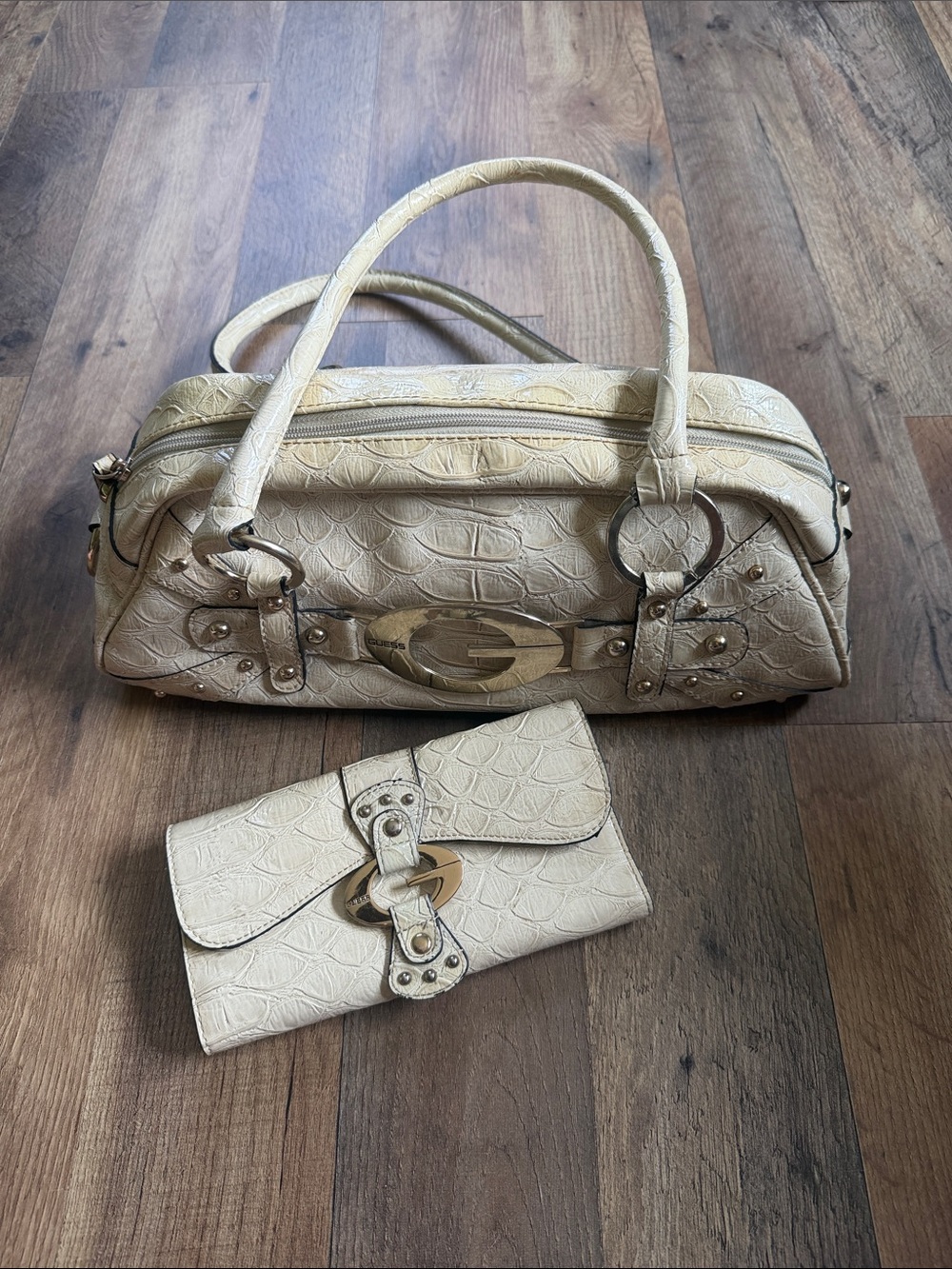 Vintage Y2K 2000s Guess Cream Croc-Embossed Shoulder Bag & Wallet Set
